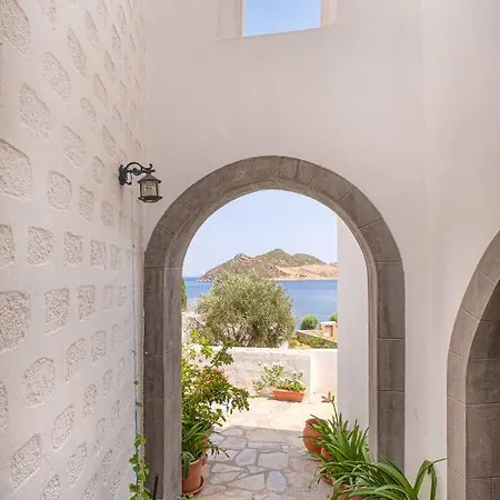 Apolafsis Aparthotel Grikos Bay (Patmos)