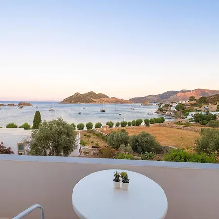 Ξενοδοχείο με διαμερίσματα απόλαυση στούντιο 2*