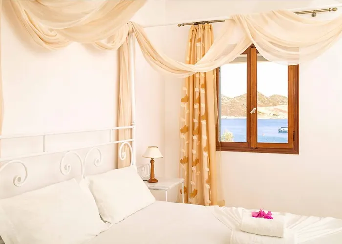 Apolafsis شقة فندقية Grikos Bay (Patmos)