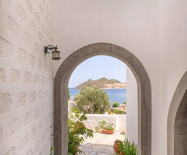 Apolafsis شقة فندقية Grikos Bay (Patmos)